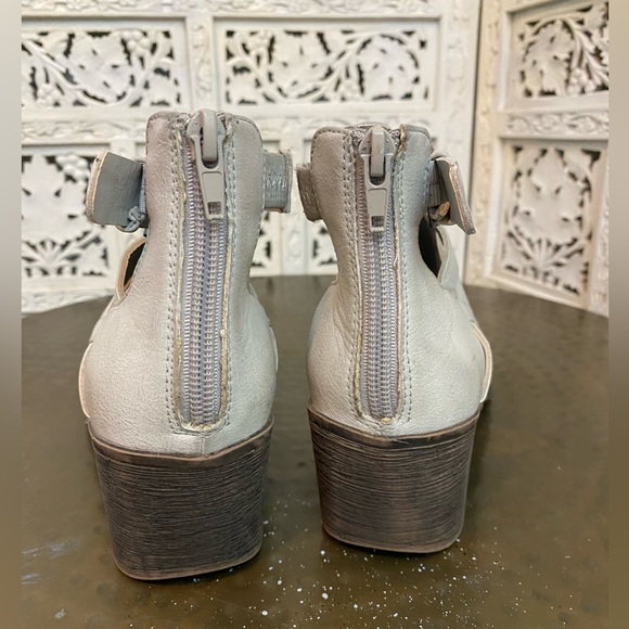 White leather boots [Size 8] - Picture 5 of 5